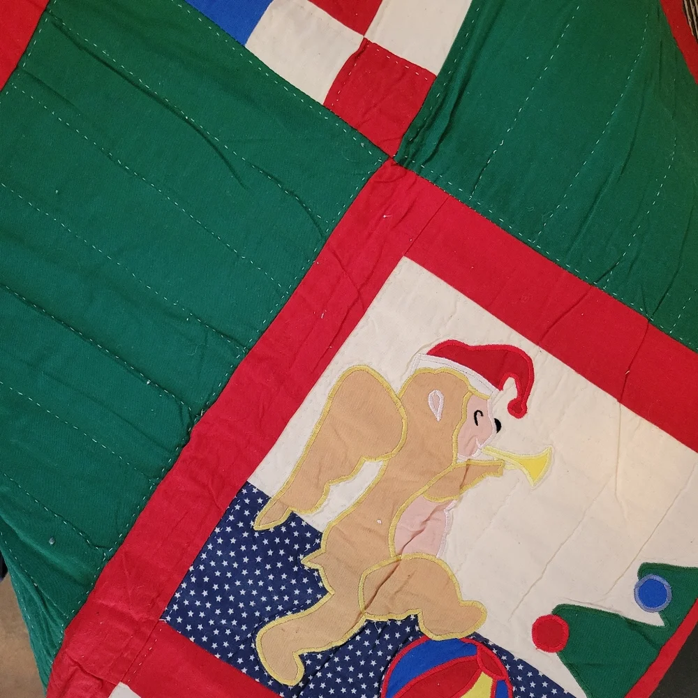 Holiday quilted throw, new/unused, 50